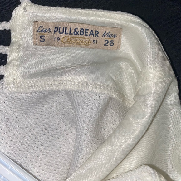 Pull & Bear. size Small, off-white, fancy tank top - Picture 3 of 3